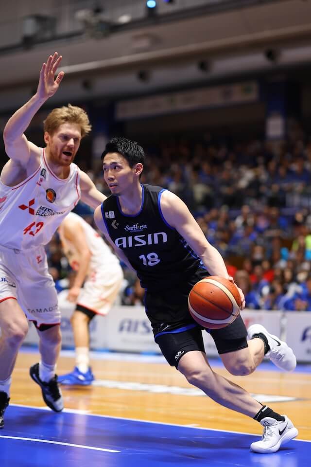 角野亮伍